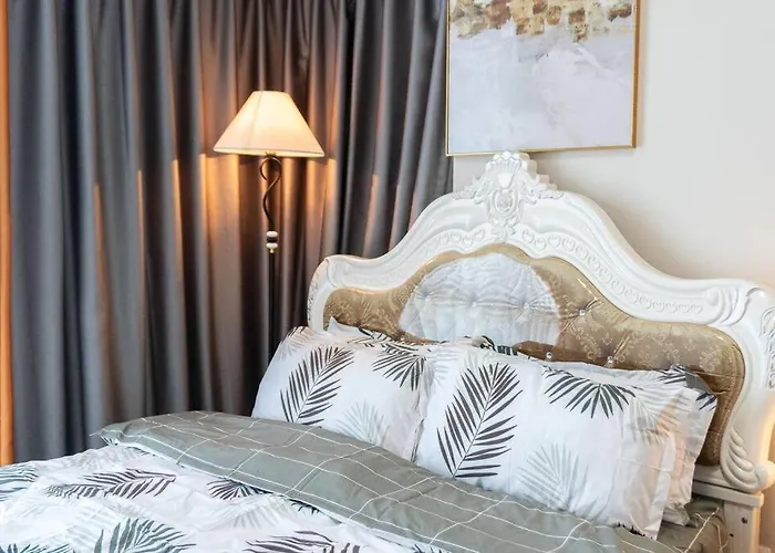 A2j Luxury 2br Bgc Uptown Near Uptown Mall Apartment *