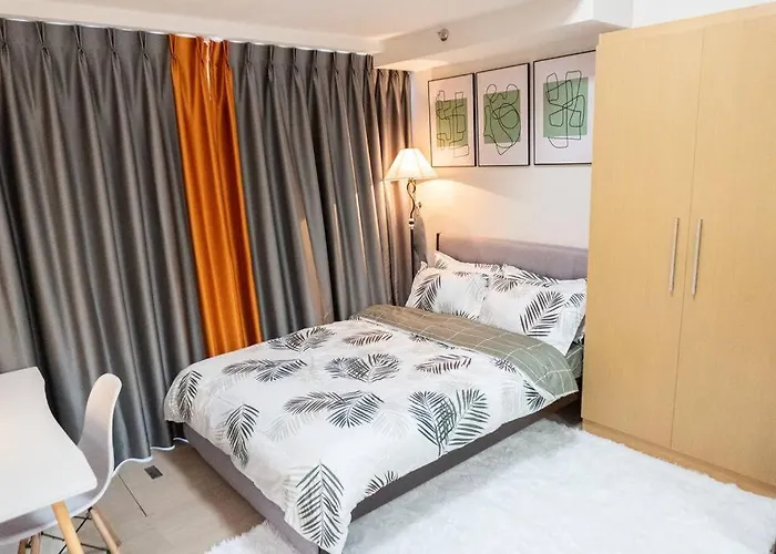 Apartment A2j Luxury 2br Bgc Uptown Near Uptown Mall *