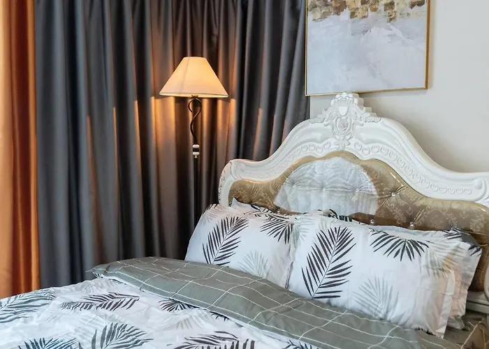 A2j Luxury 2br Bgc Uptown Near Uptown Mall * Manila