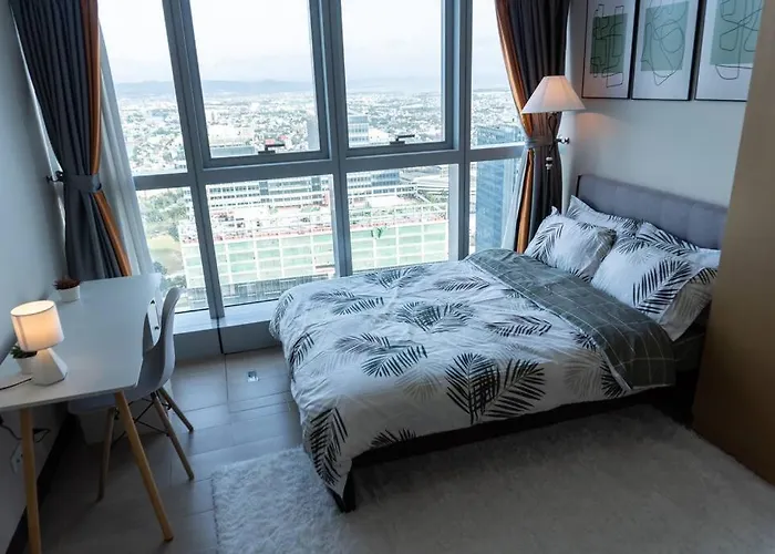 A2j Luxury 2br Bgc Uptown Near Uptown Mall