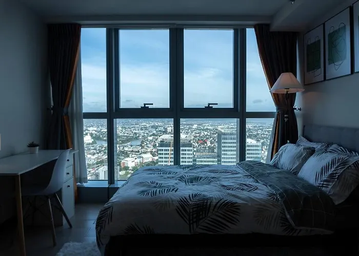 A2j Luxury 2br Bgc Uptown Near Uptown Mall Apartment Manila