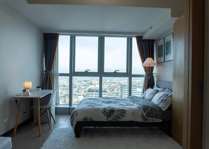 A2j Luxury 2br Bgc Uptown Near Uptown Mall * Manila
