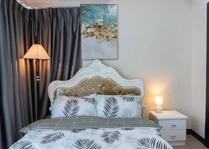 A2j Luxury 2br Bgc Uptown Near Uptown Mall Apartment