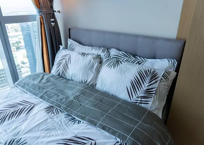 A2j Luxury 2br Bgc Uptown Near Uptown Mall Apartment Manila